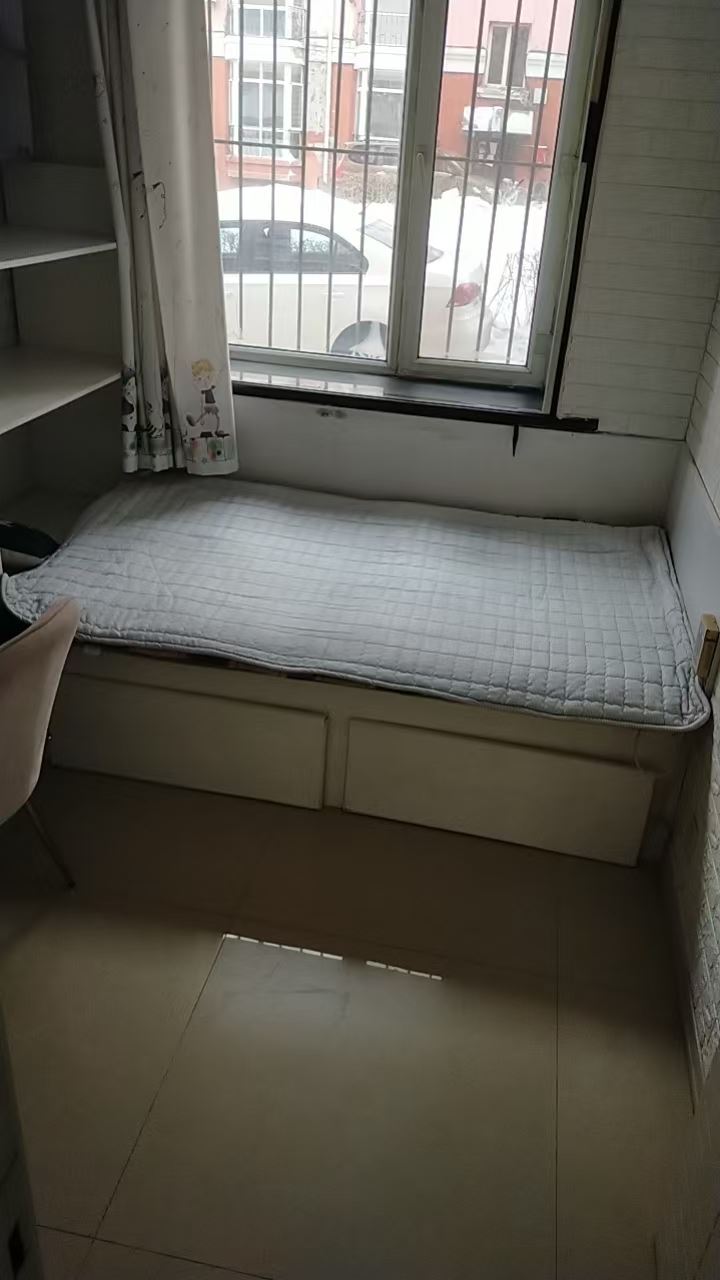 祥和小区1楼，拎包入住精装修，68平两室，冬暖夏凉
