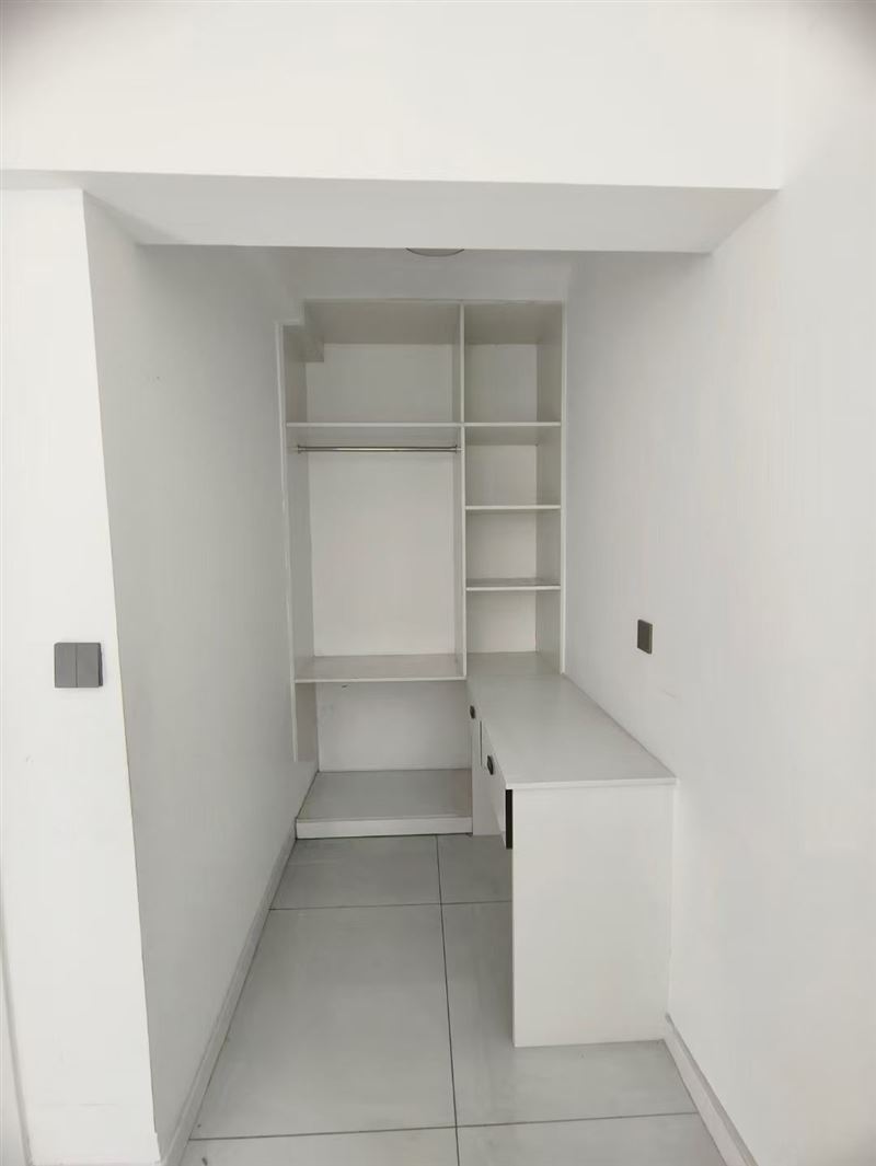 急售一楼，68平方，两室一厅精装，位置好，价格便宜，