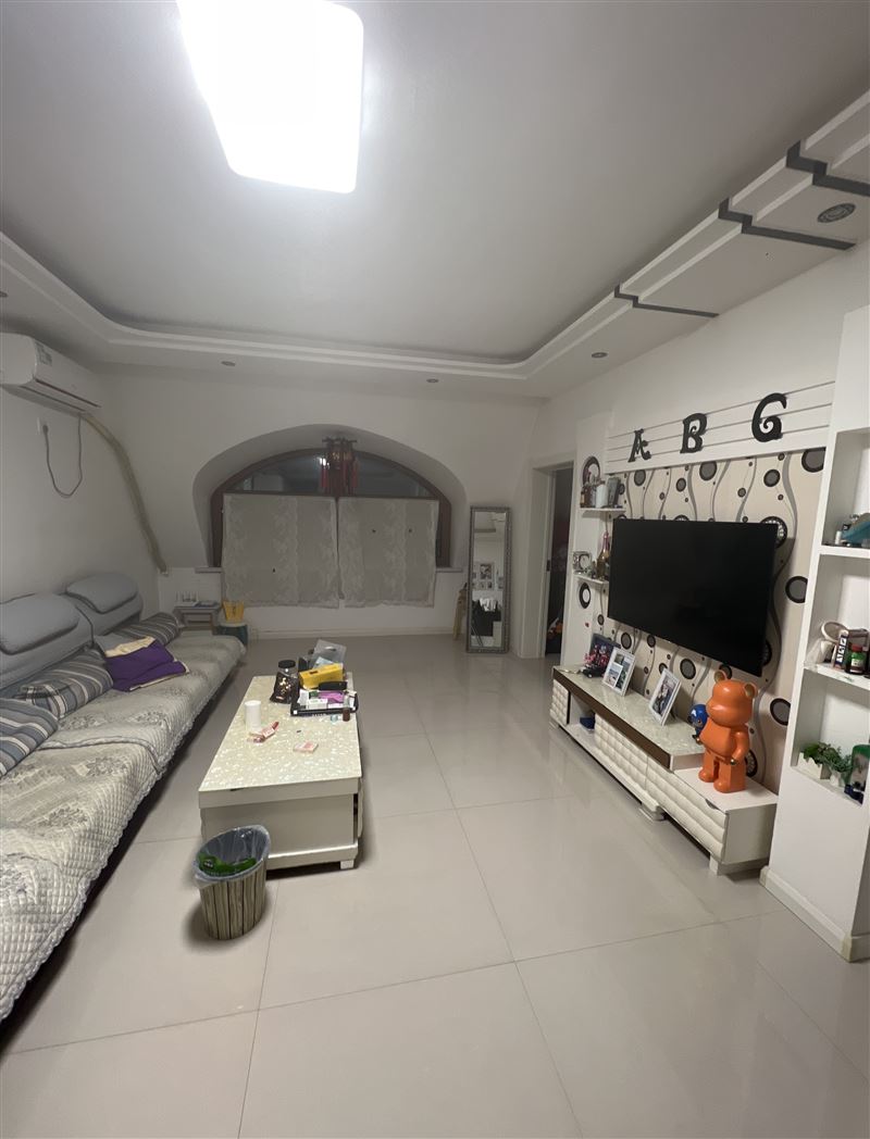 卖欧洲新城阁楼