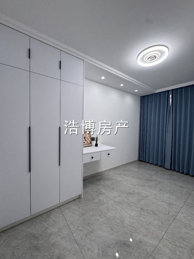 同仁小区2楼卖房