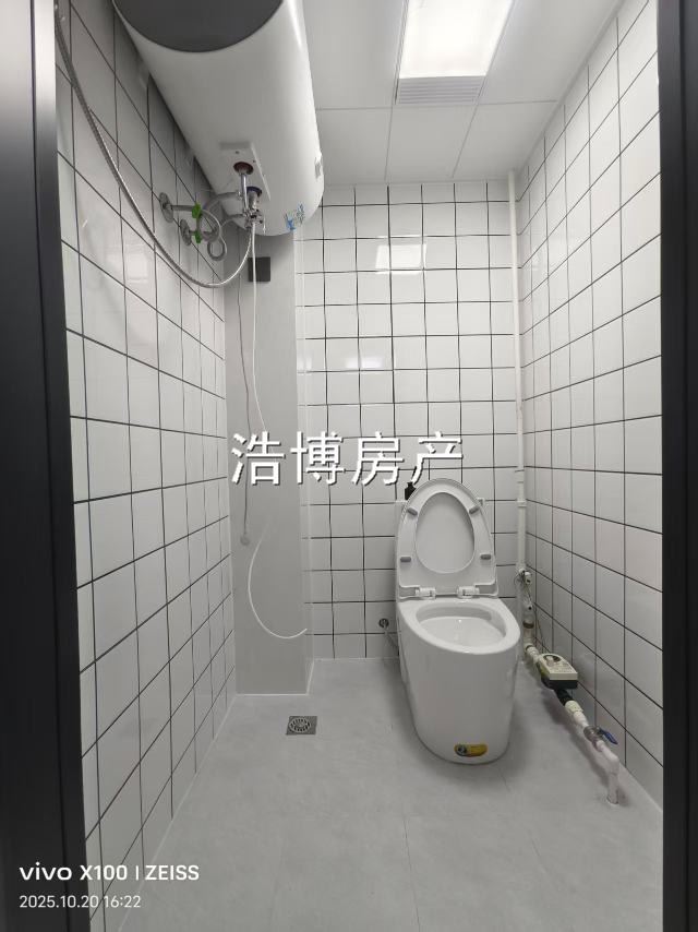 同仁小区4楼新装修法式风格给钱就卖了