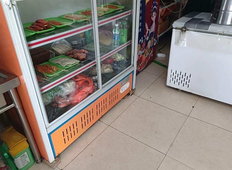 外兑炸串，麻辣烫