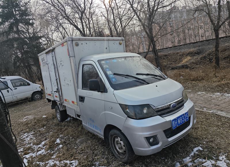 卖箱货车