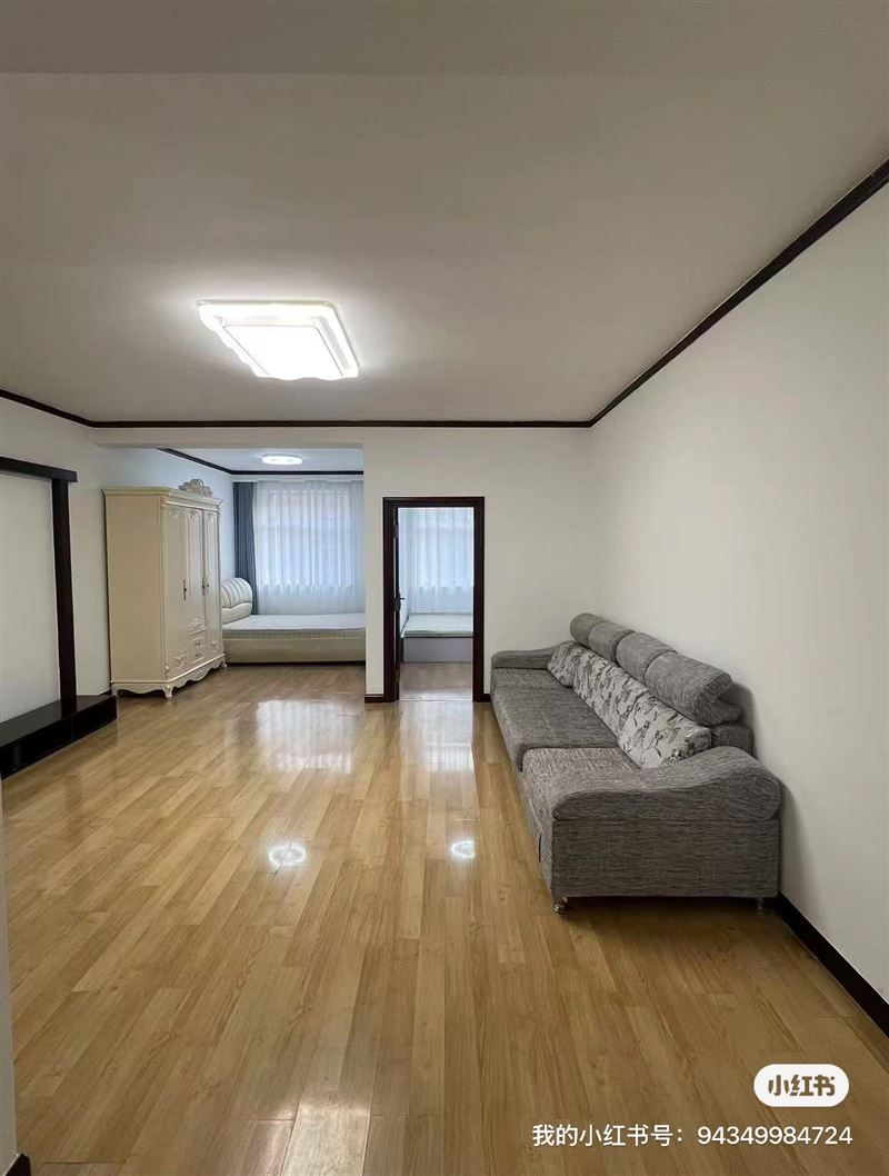 万宝小区  38号楼  三楼  78平