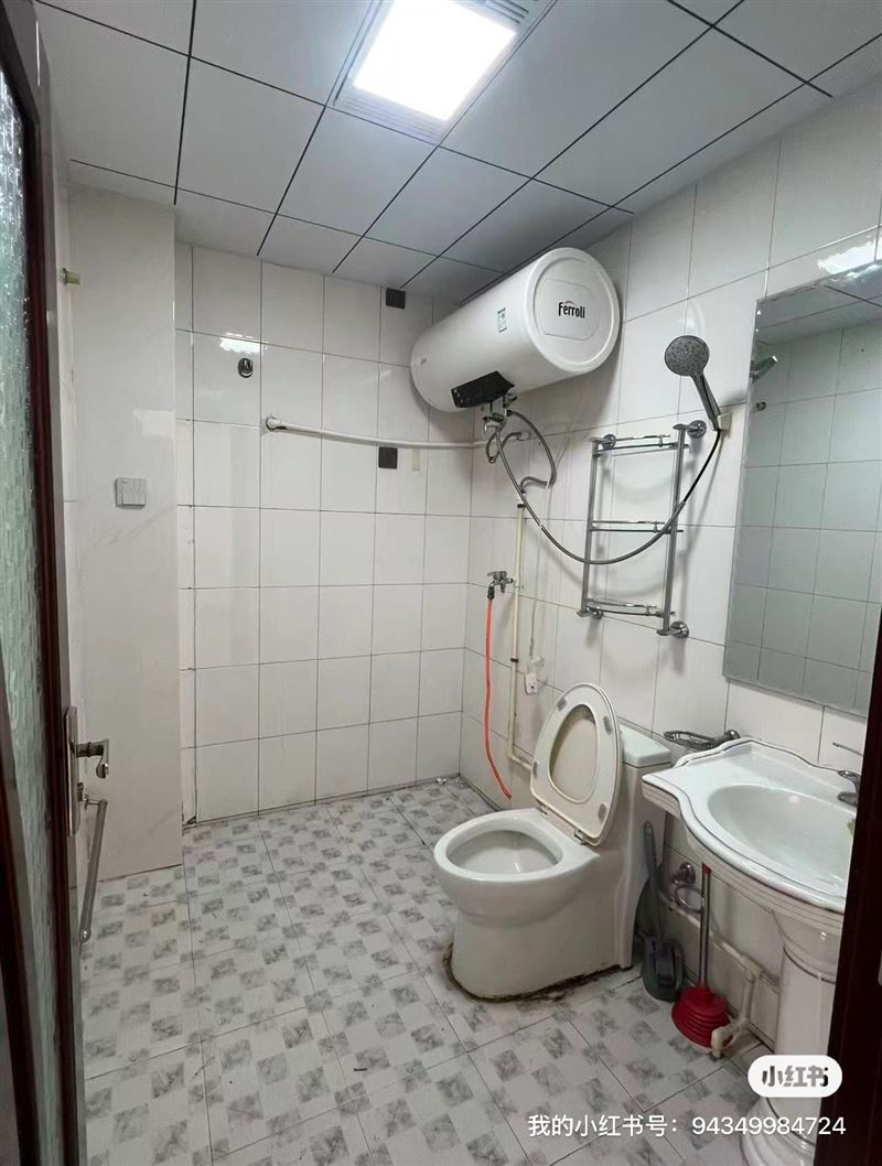 万宝小区  38号楼  三楼  78平