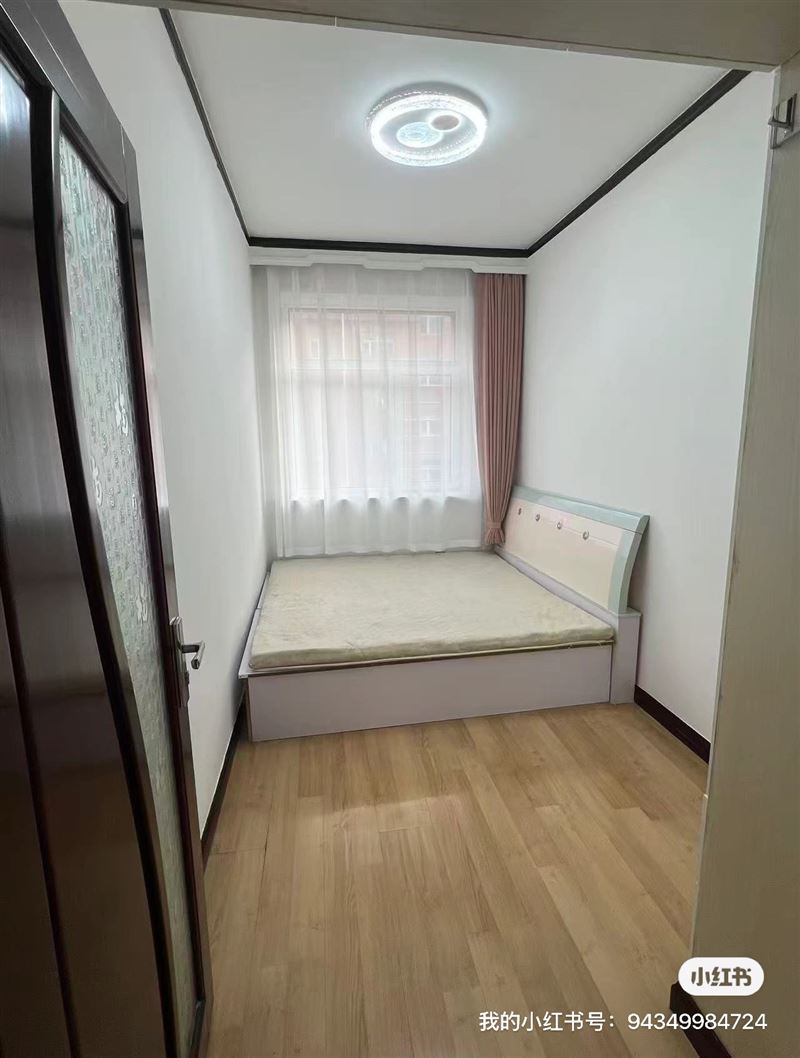 万宝小区  38号楼  三楼  78平