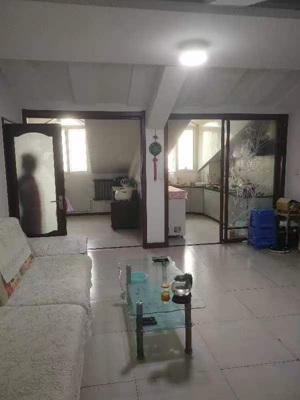 大学附近房