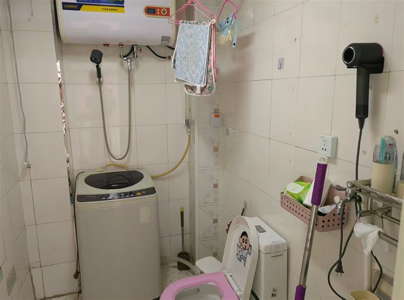 出租北岸5楼中门