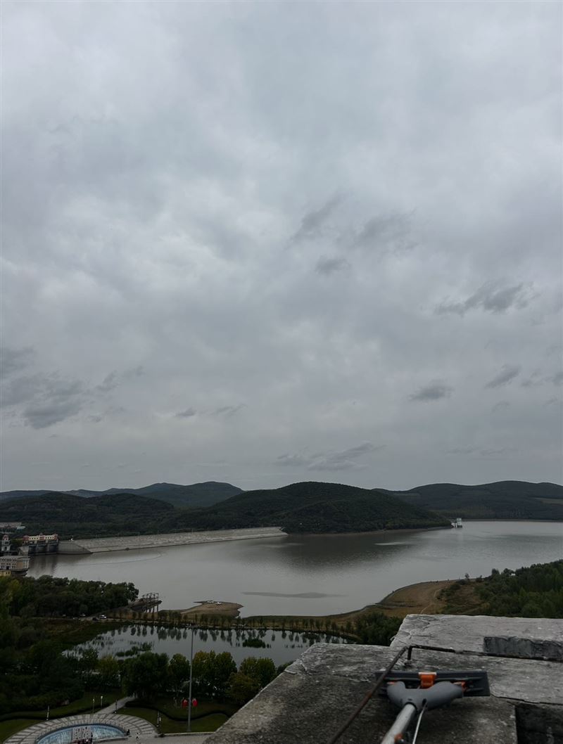 银泉电梯房出售