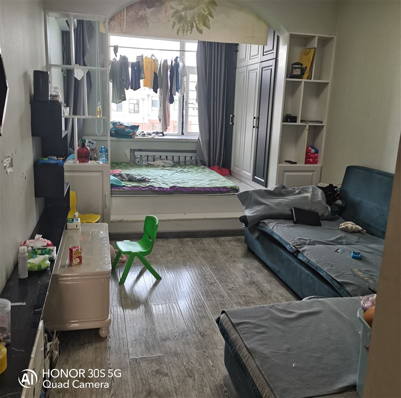 湖东六楼急卖