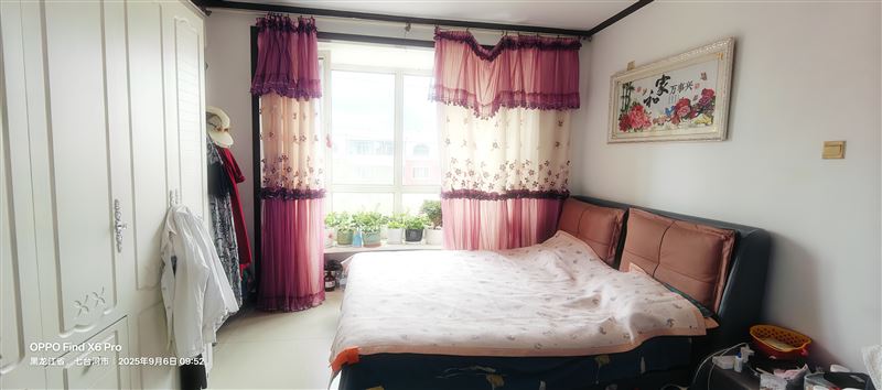 吉卖银泉房屋六楼，带缓台算六楼，不是顶楼