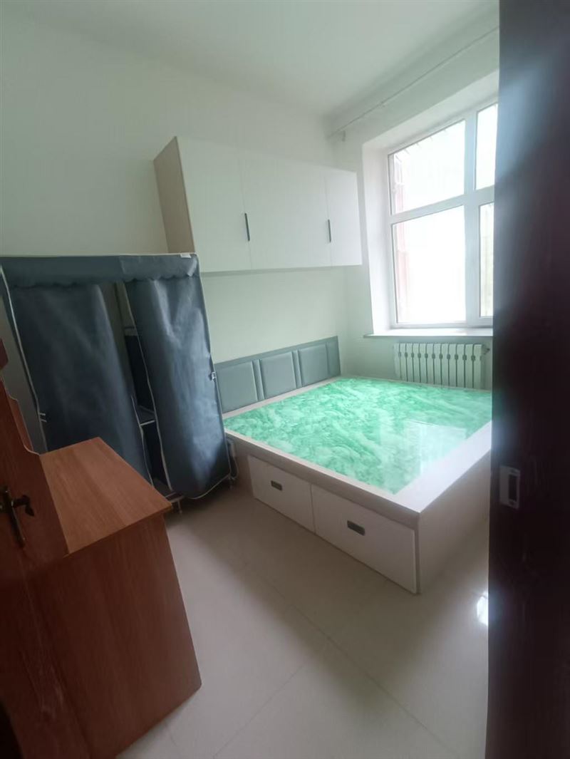 出租；马场 王清湖B区 一楼 一室一厅 拎包入住 年租六千 双包