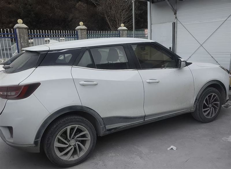 18年众泰T300