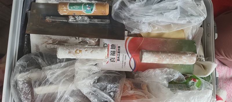 找刮大白打扫卫生