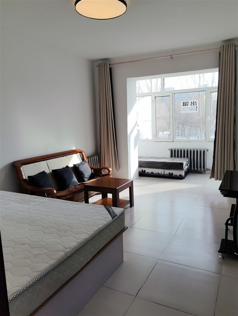 出租人民公园附近二楼