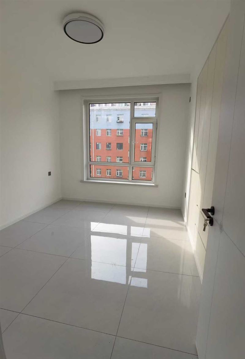 德政新居电梯洋房5楼92平