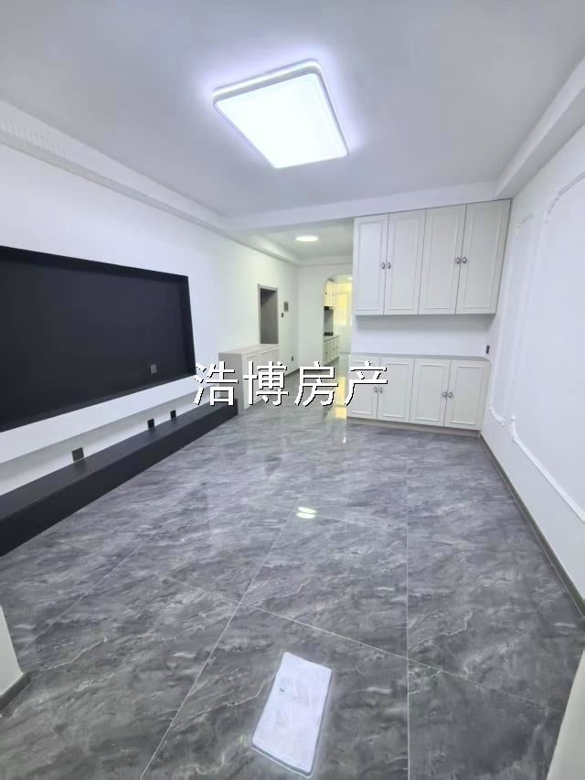 学府华庭2楼