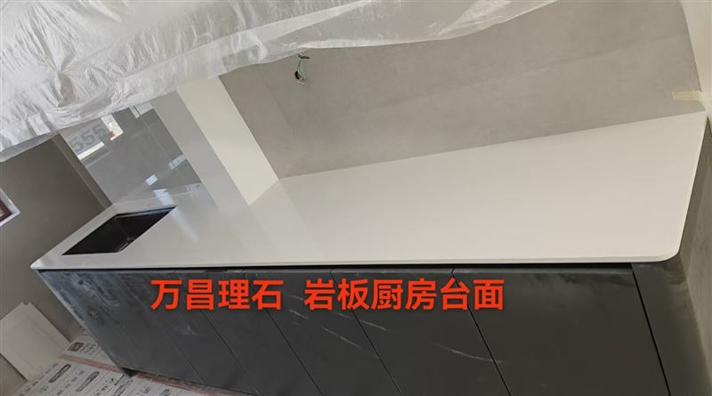 招聘女店员和男女业务员