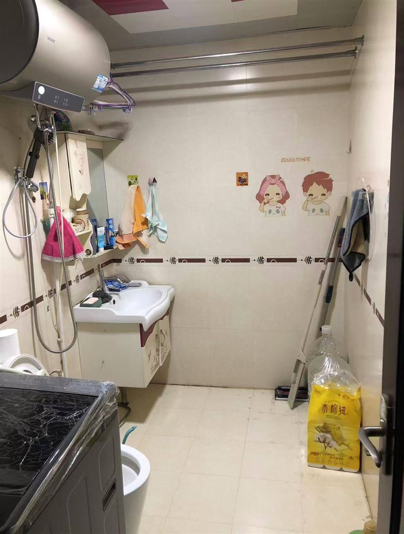 卖万宝小区，4楼