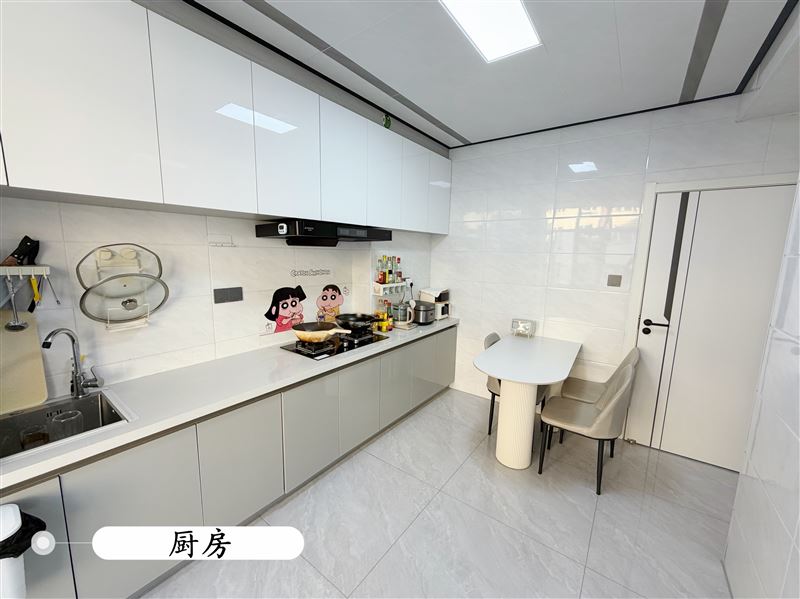 学府路100平好房出售，精装修，拎包入住，全阳格局