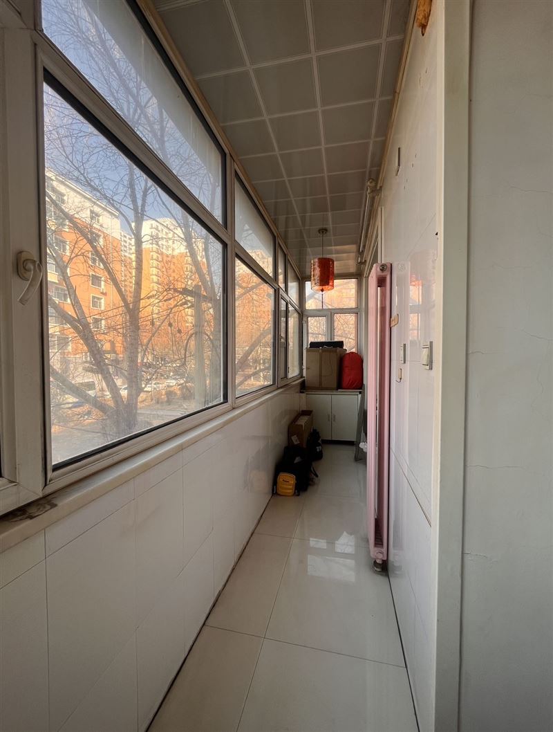 逸夫中学 仙洞山附近 土地局家属楼三楼