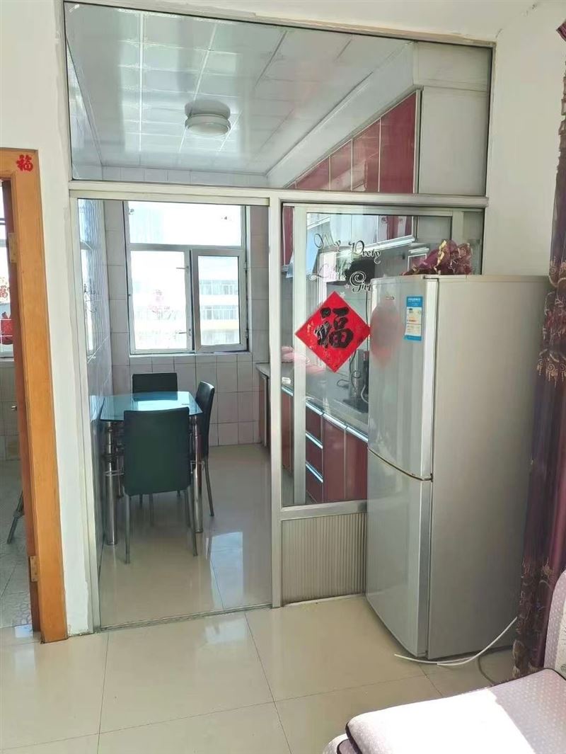 售步行街附近6楼