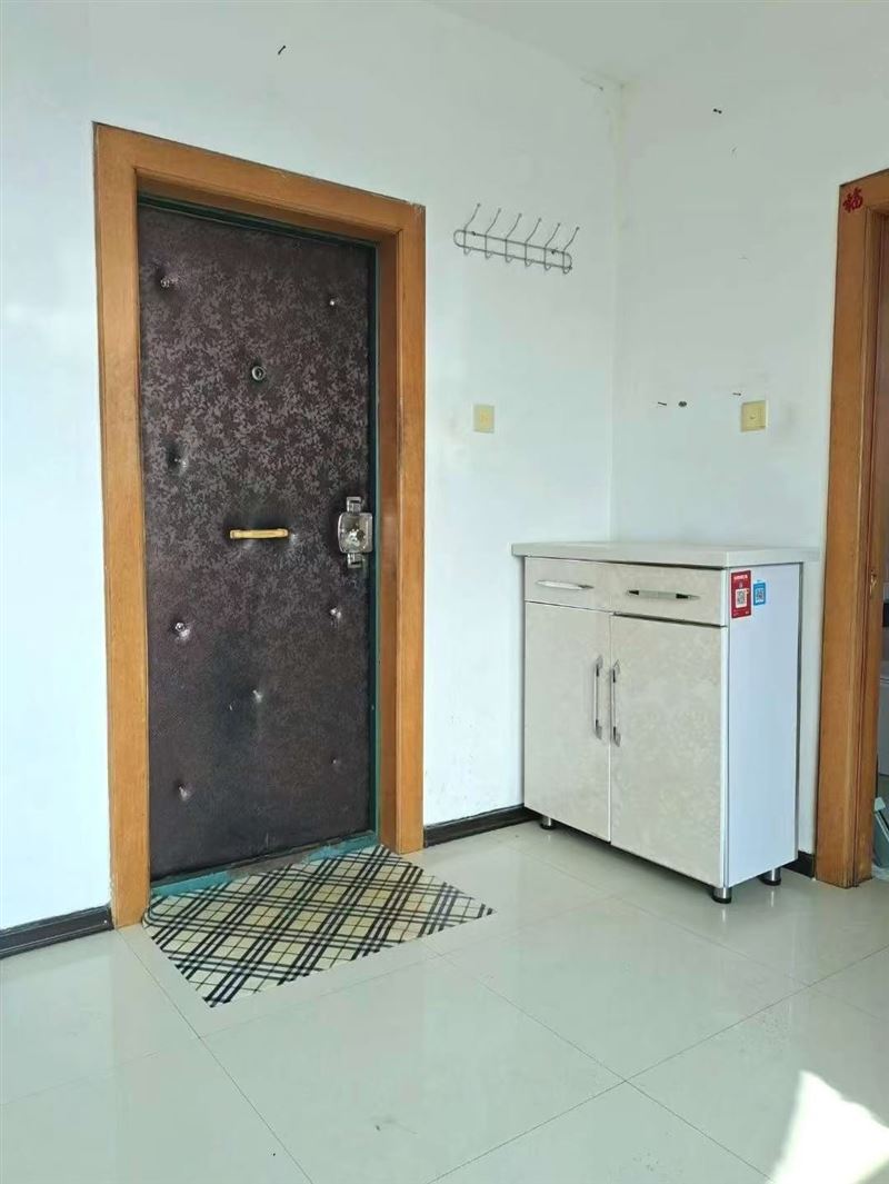 售步行街附近6楼
