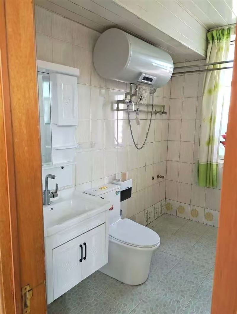 售步行街附近6楼