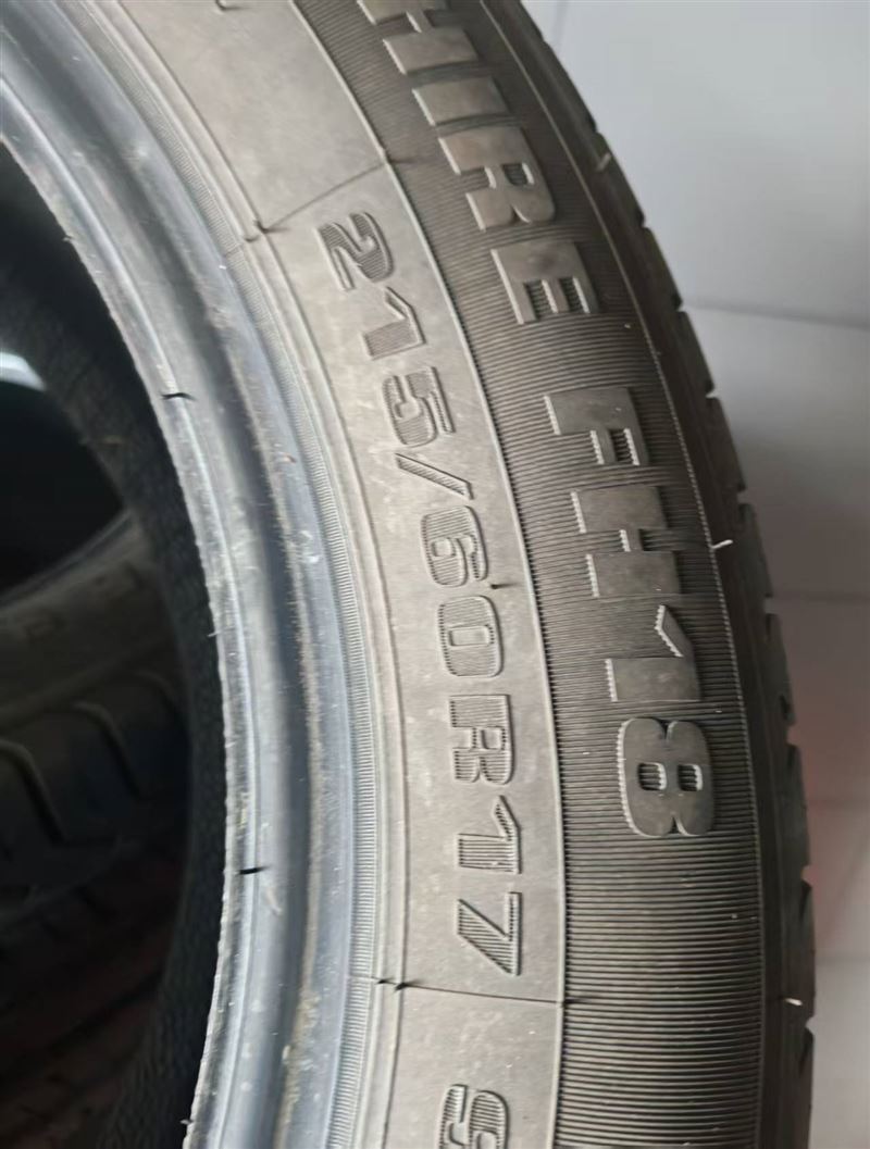 出售99新法国宝石轮胎215/60R17