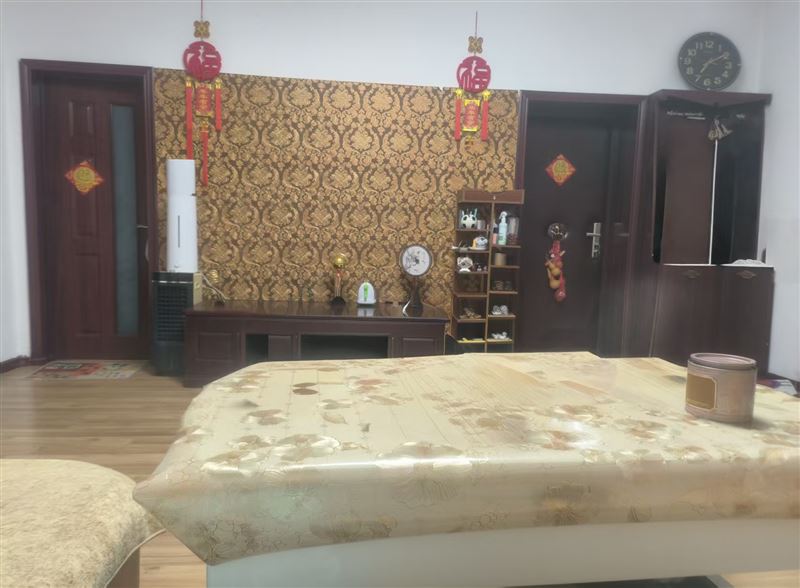鸿福家园楼房出售