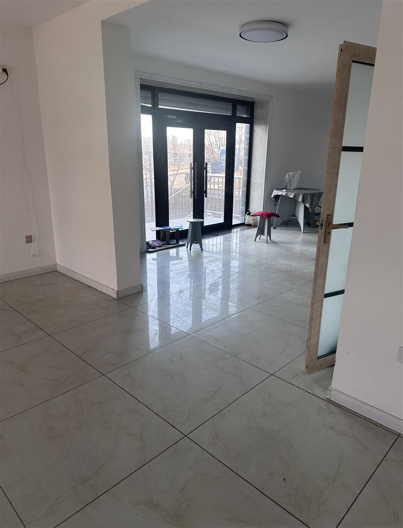 一楼，商住两用