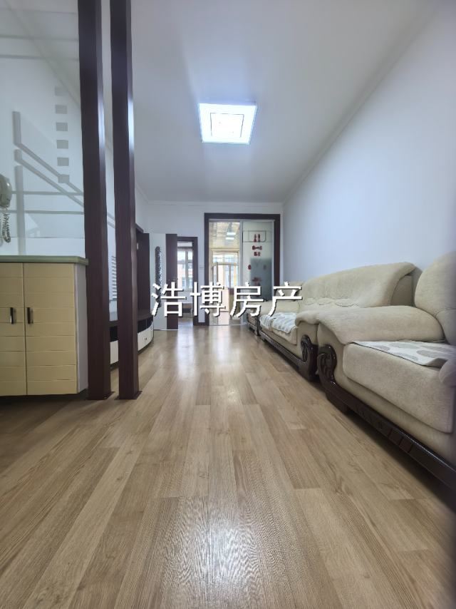 卖东方名苑