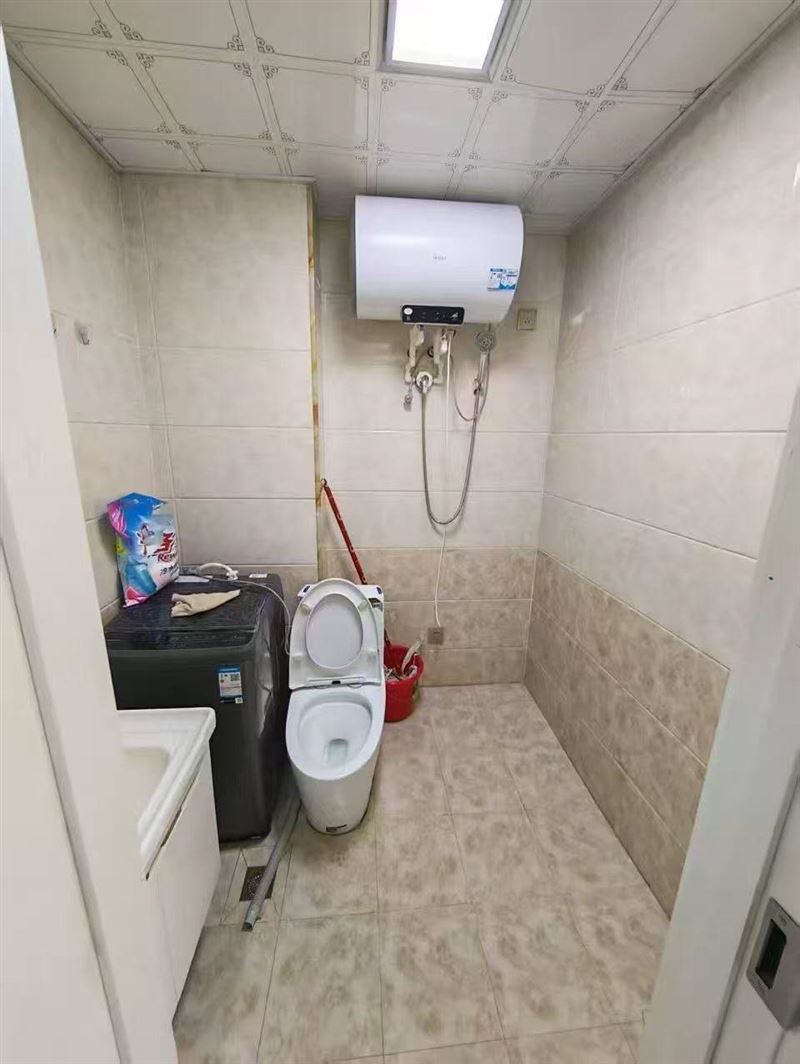 出租大润发一室