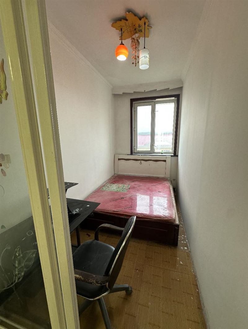 万宝小区6楼