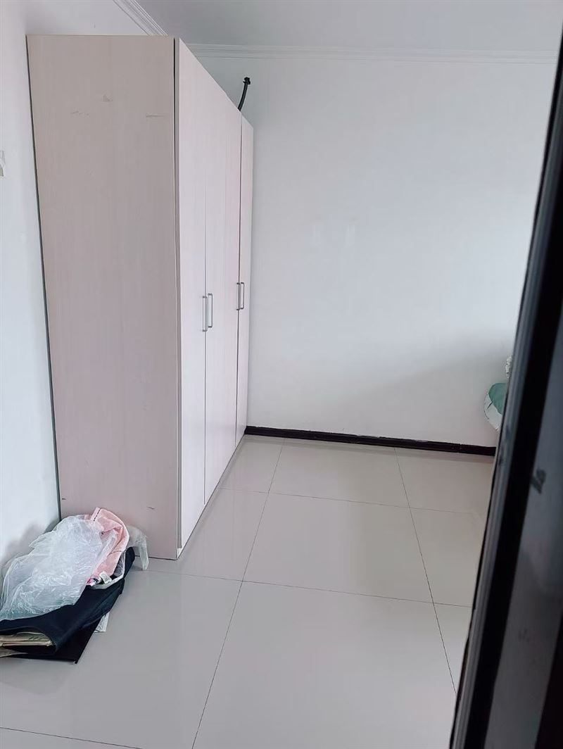 租卖铁西4楼