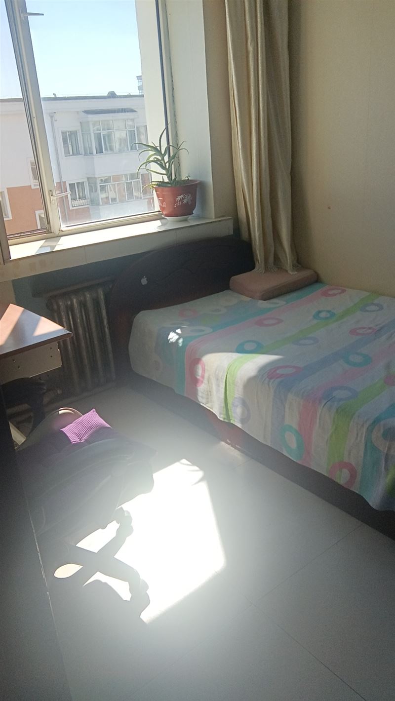 出租出卖铁西小区五楼中门