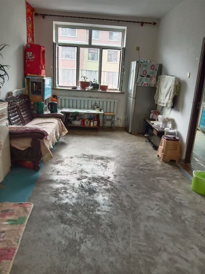 马场如意家园4楼大平方