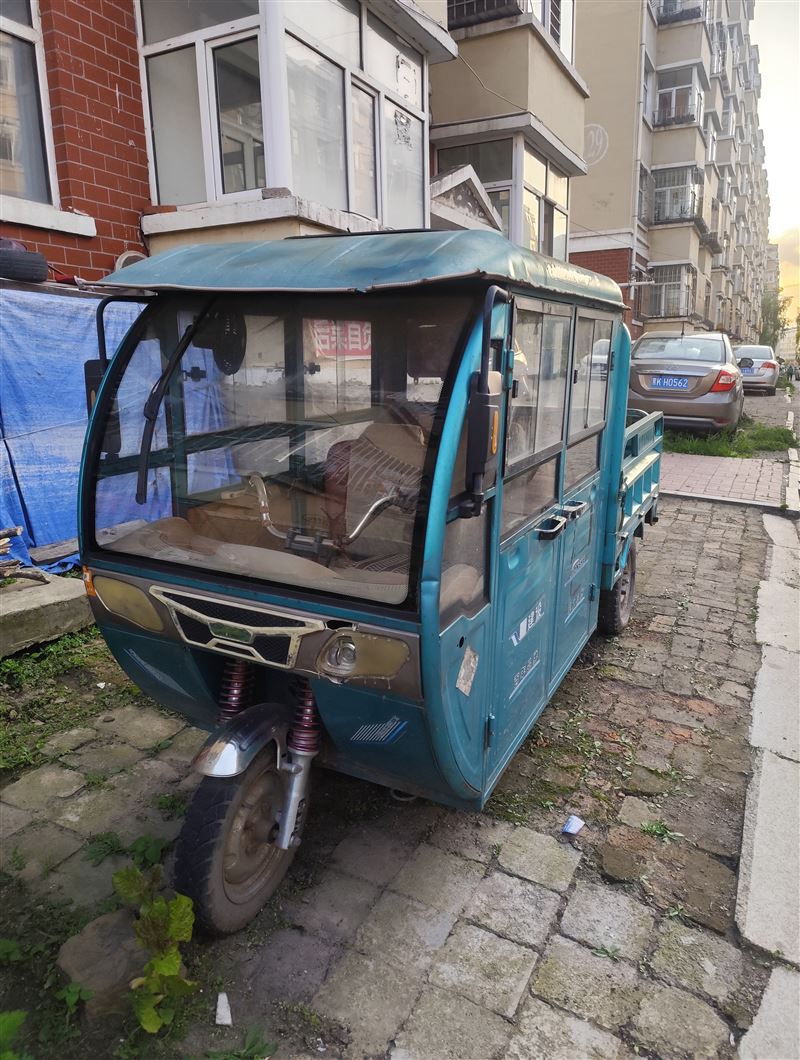 出售电动三轮车