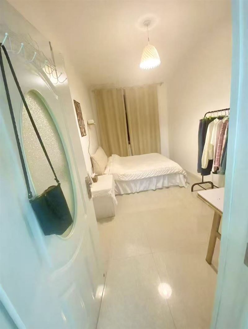 租万宝六楼4500