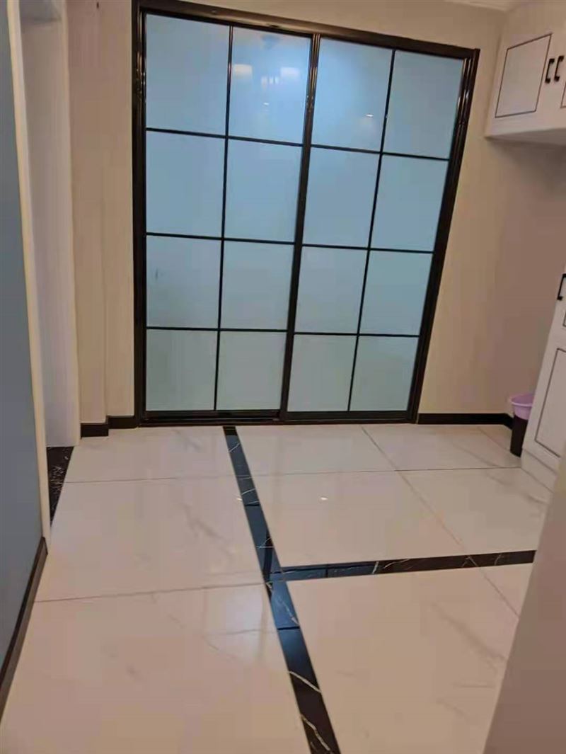 瓦匠做防水测漏水