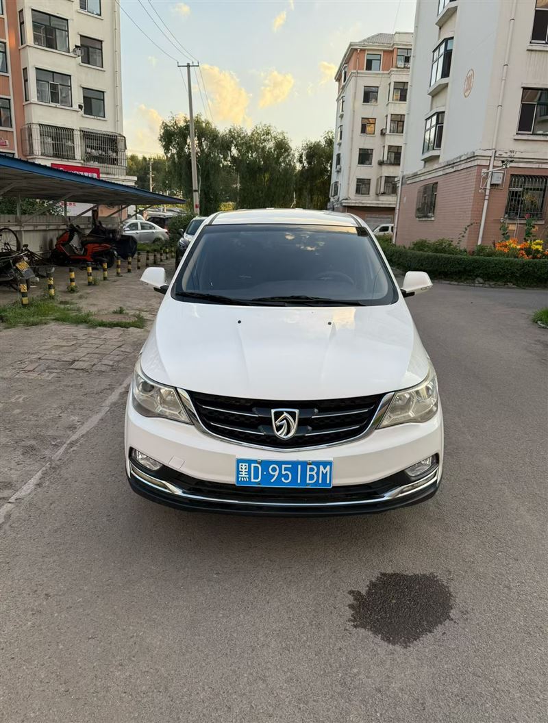 出售宝骏730