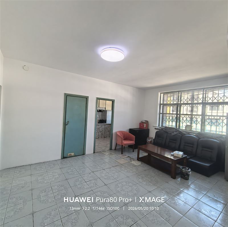 出卖汽车公司住宅楼
