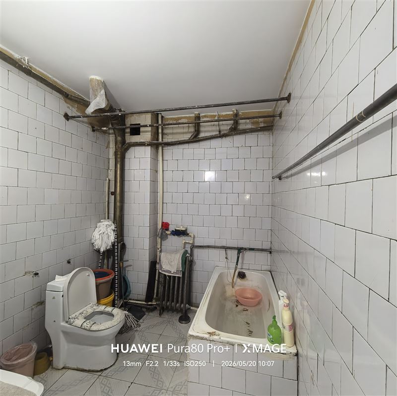 出卖汽车公司住宅楼