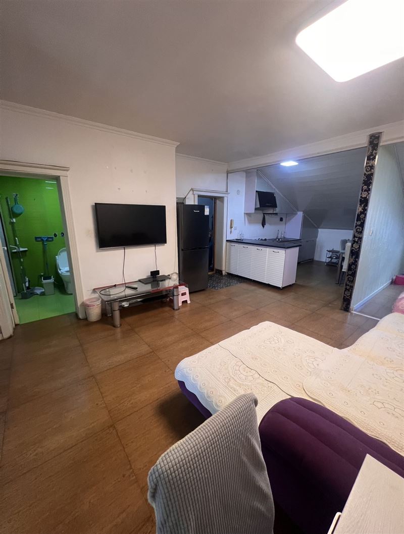 特价房，朝阳阁楼屋里东西都带，正房三室一厅6.5可议
