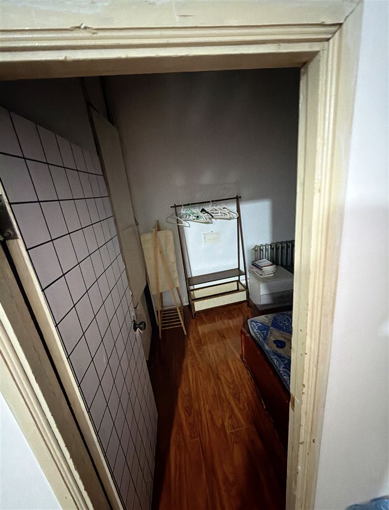 逸夫中学对面建设局家属楼7楼出租
