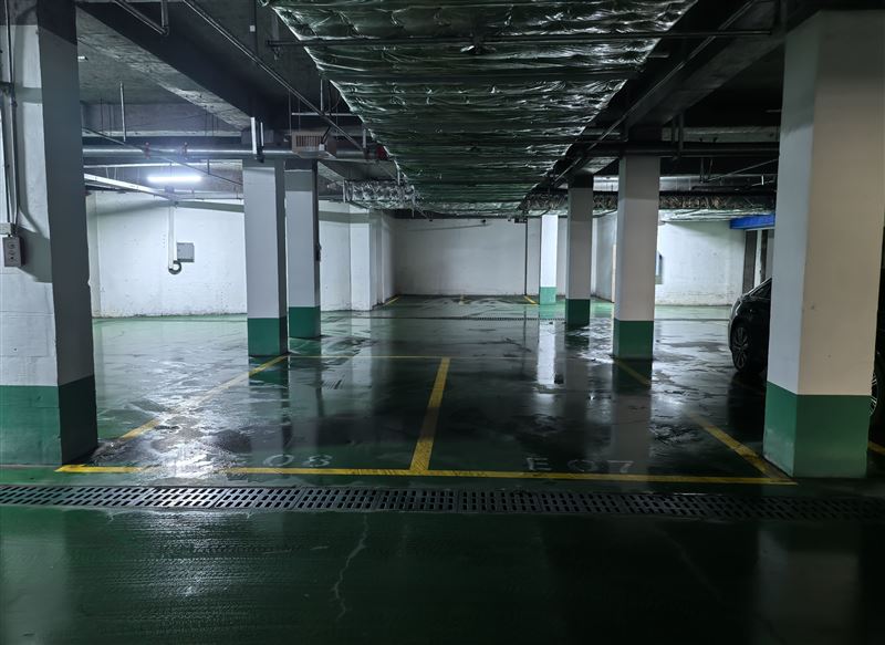 低价出售勃利山水龙城车库
