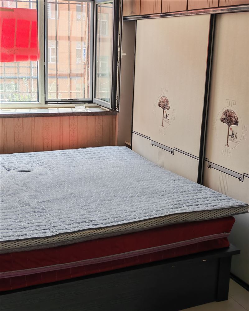 万宝小区51号楼4单元102