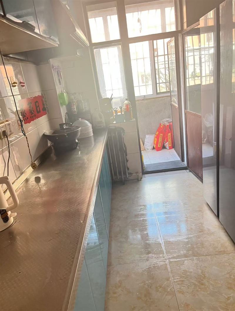 湖滨小区一楼出租，