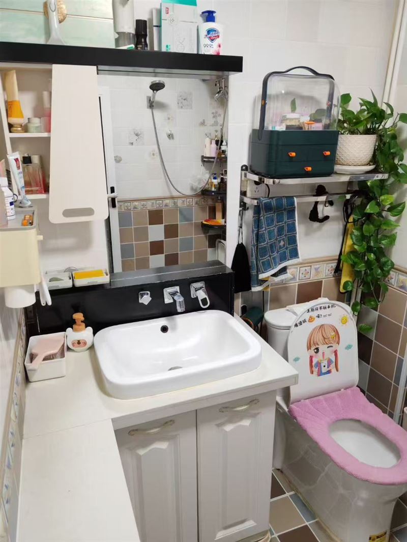 银达雅居六楼出租